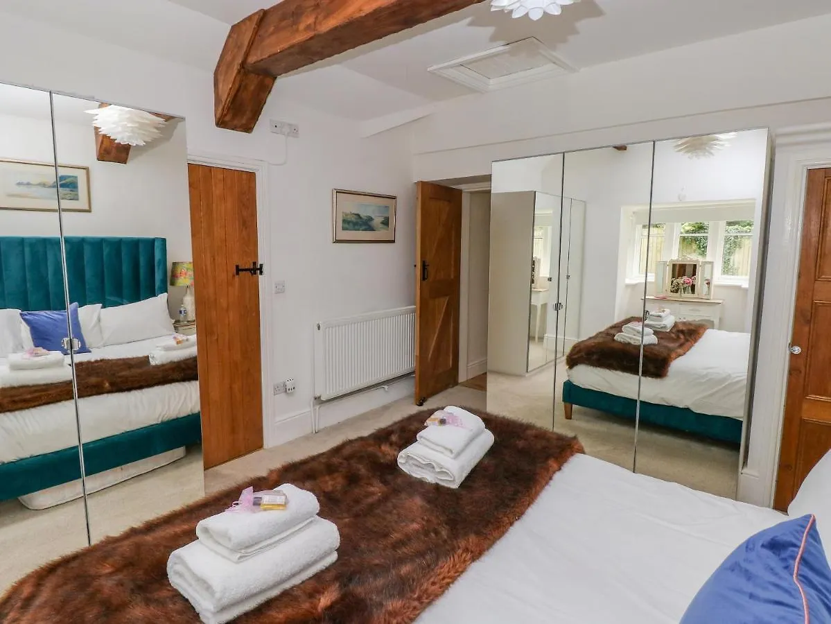 Lower Sketty Green Lodge Swansea Holiday home